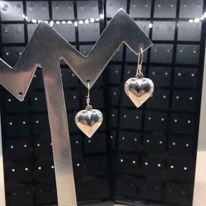 Vintage sterling silver 925 puff puffy hearts romantic dangle drop earrings.